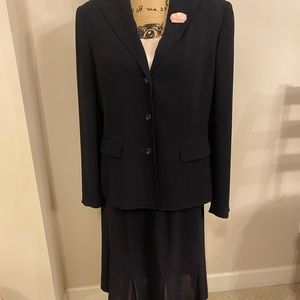 Women’s Skirt Suit